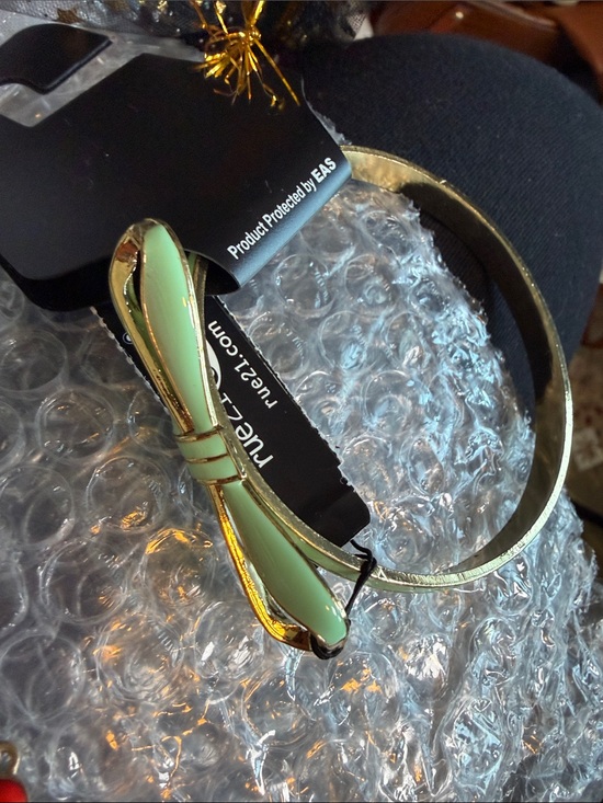 Jewelry - bracelet